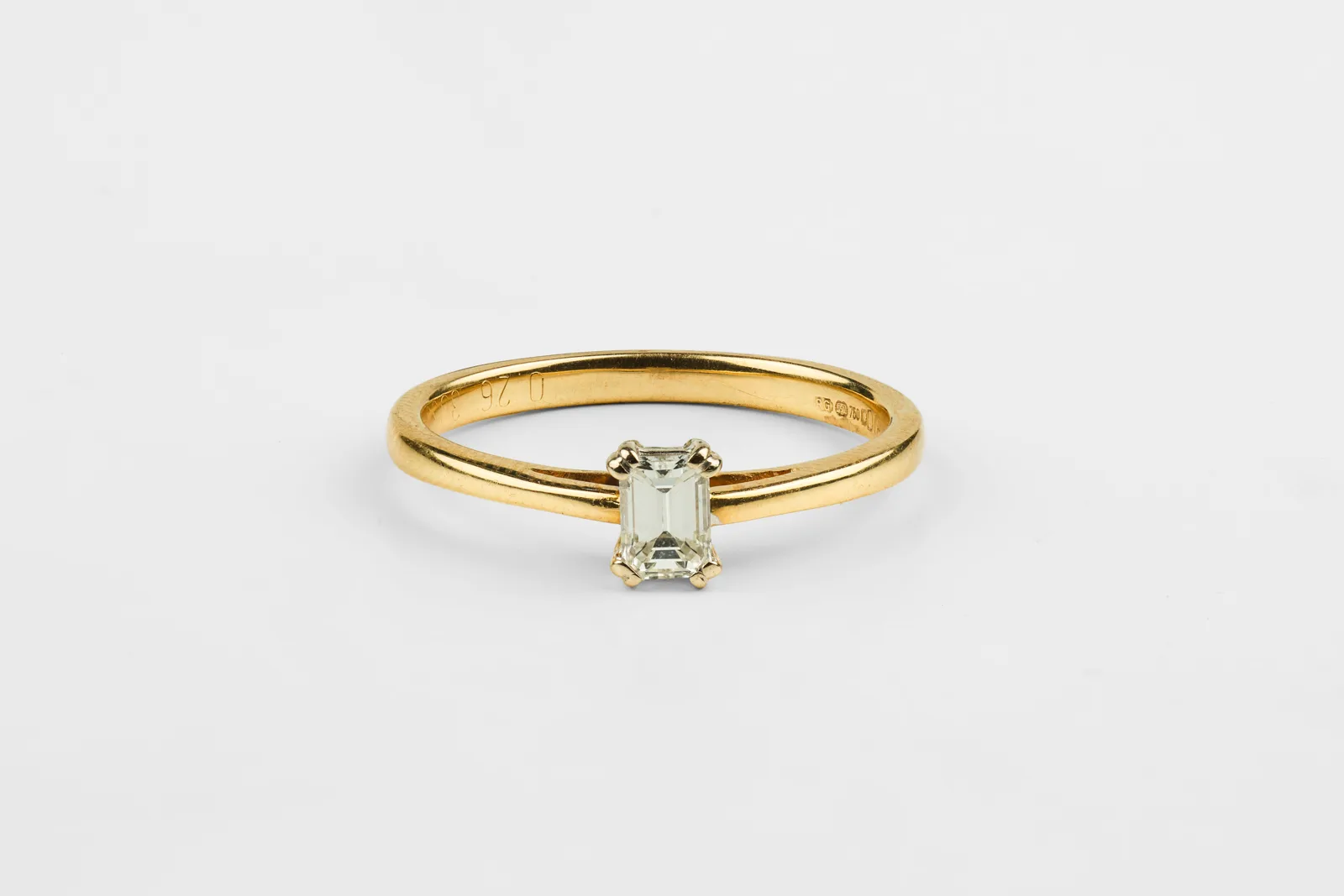Diamond Solitaire Ring in 18ct Yellow Gold