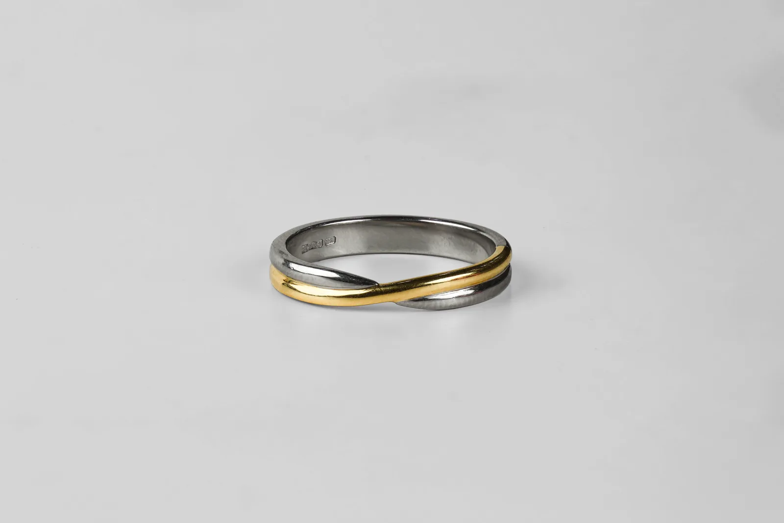 Cross Over Ring in 18ct Yellow Gold/Platinum