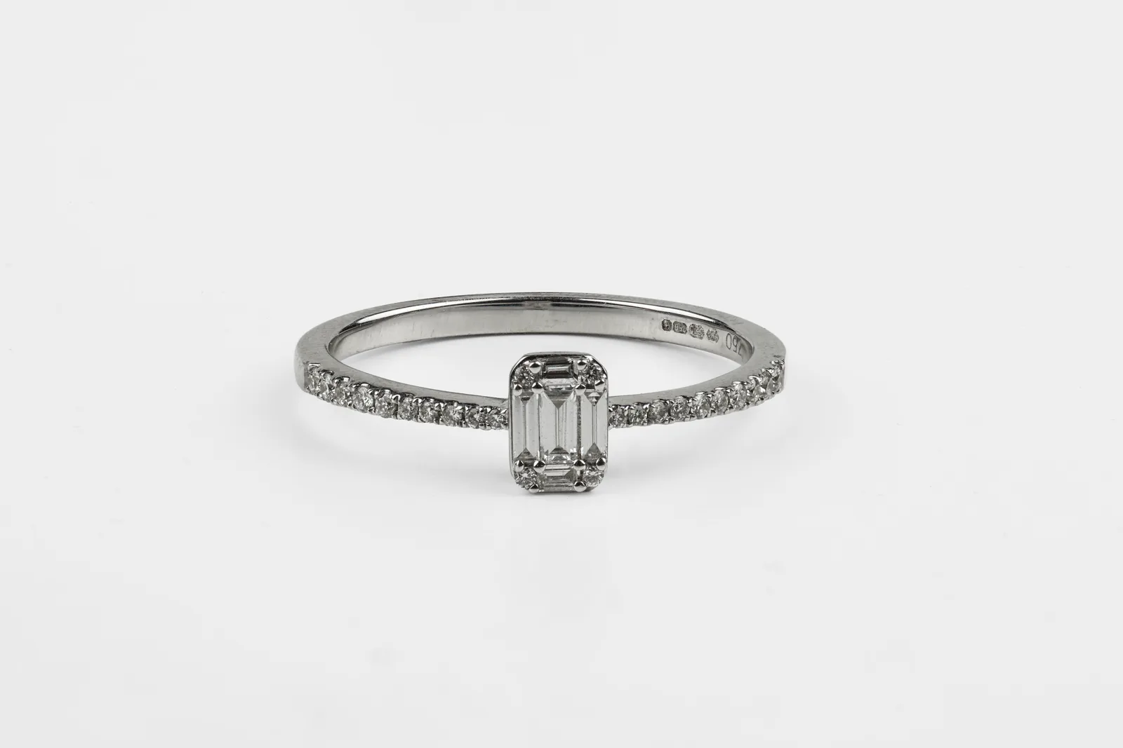Diamond Solitaire Ring in 18ct White Gold