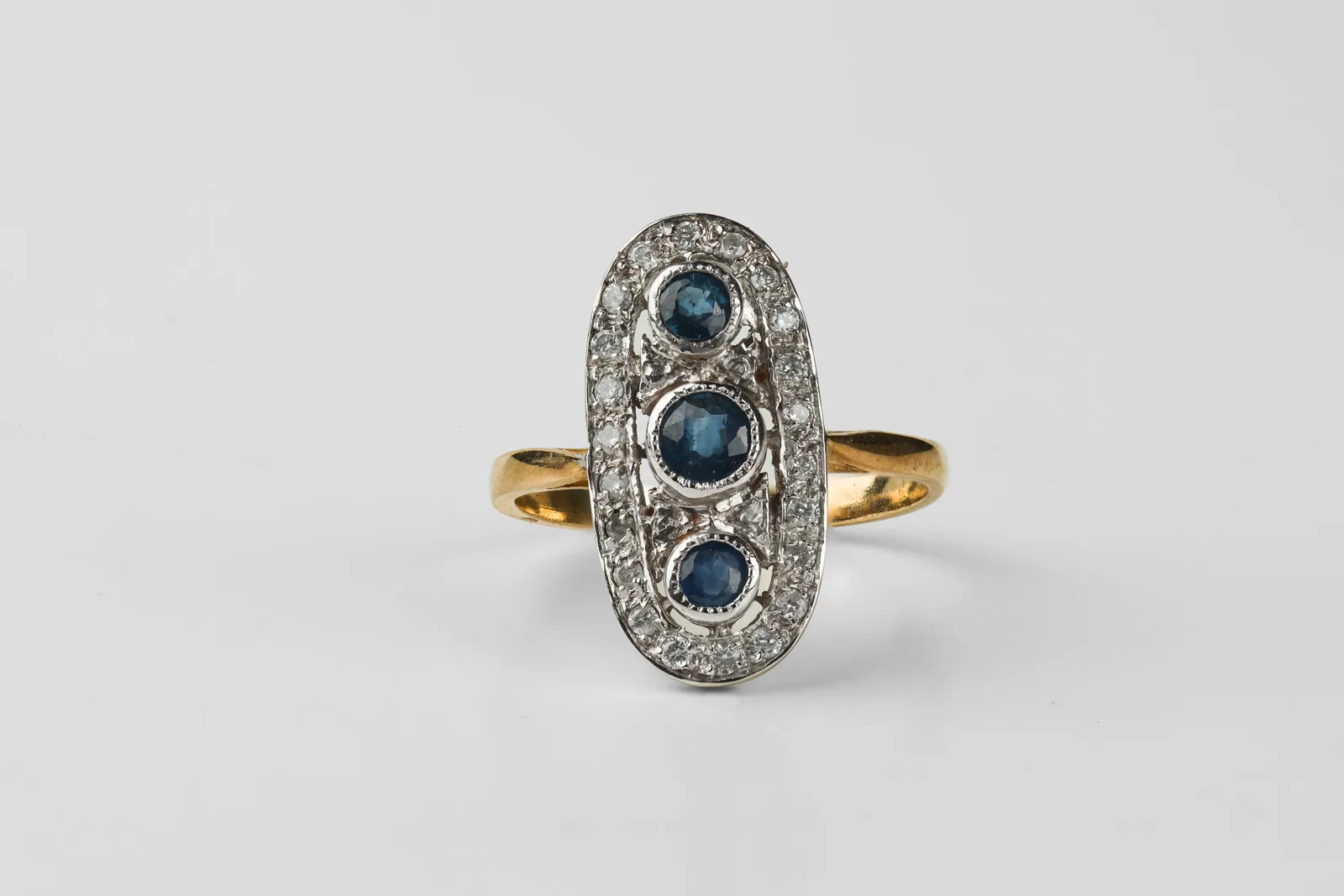 Blueberry Quartz Halo Ring in 9ct Yellow Gold