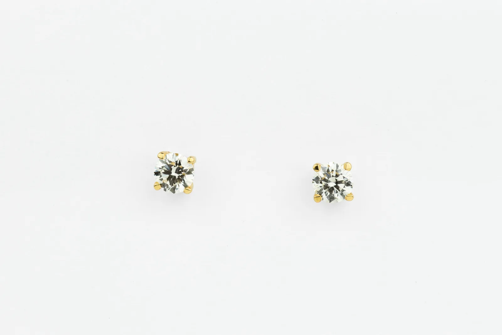 Diamond Stud Solitaire Earrings in 18ct White Gold