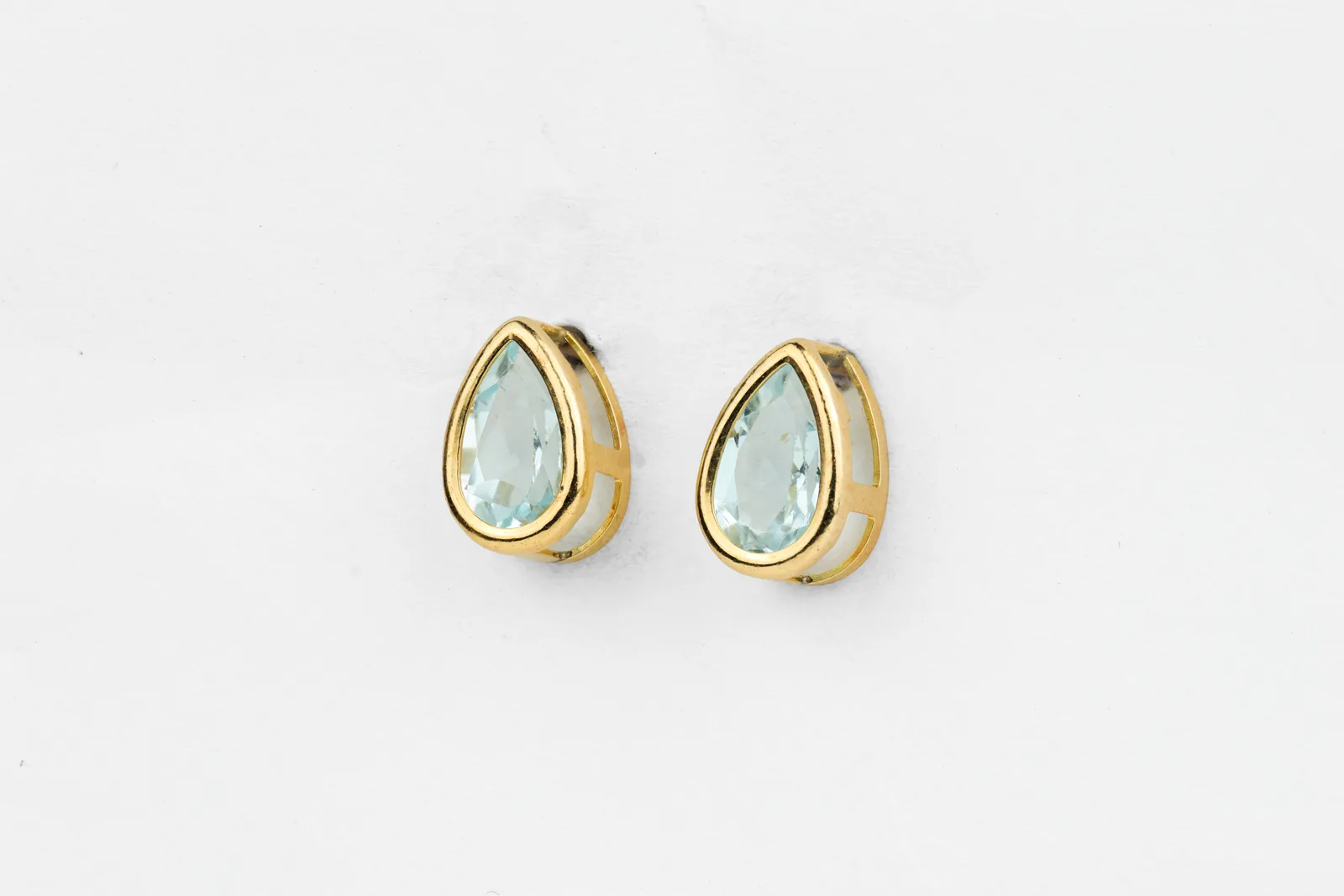 Blue Topaz Stud Solitaire Earrings in 9ct Yellow Gold