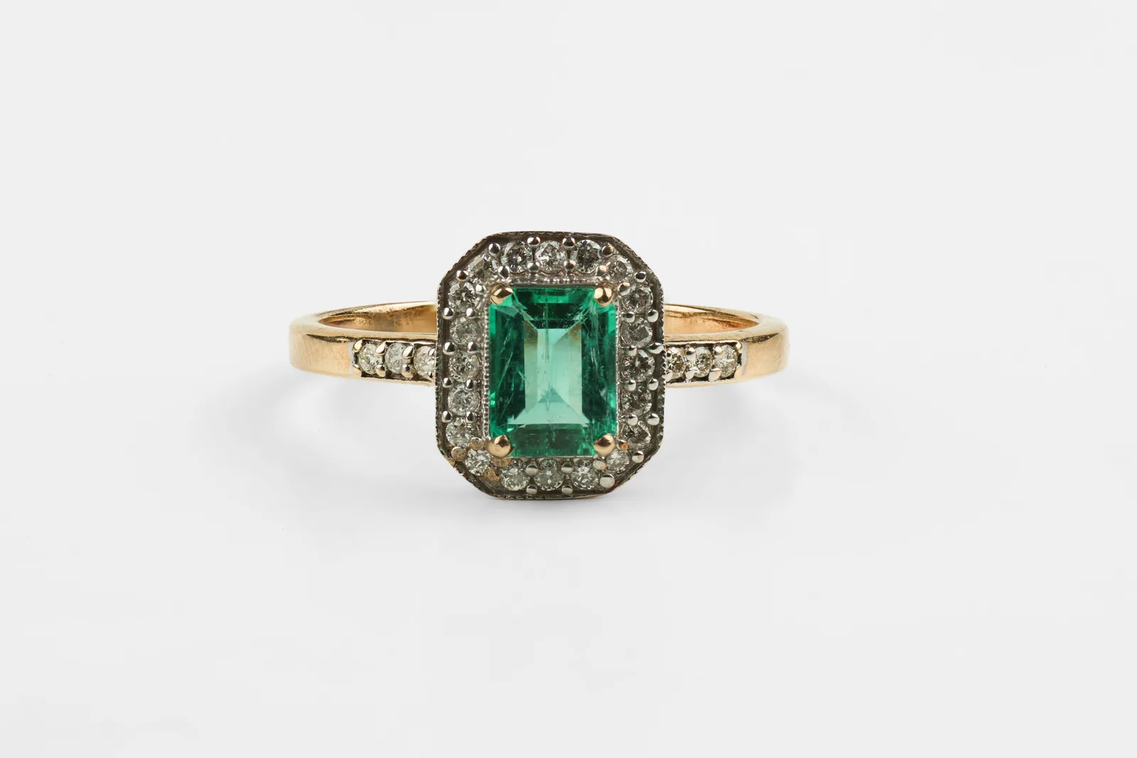 Emerald Halo Ring in 9ct Yellow Gold