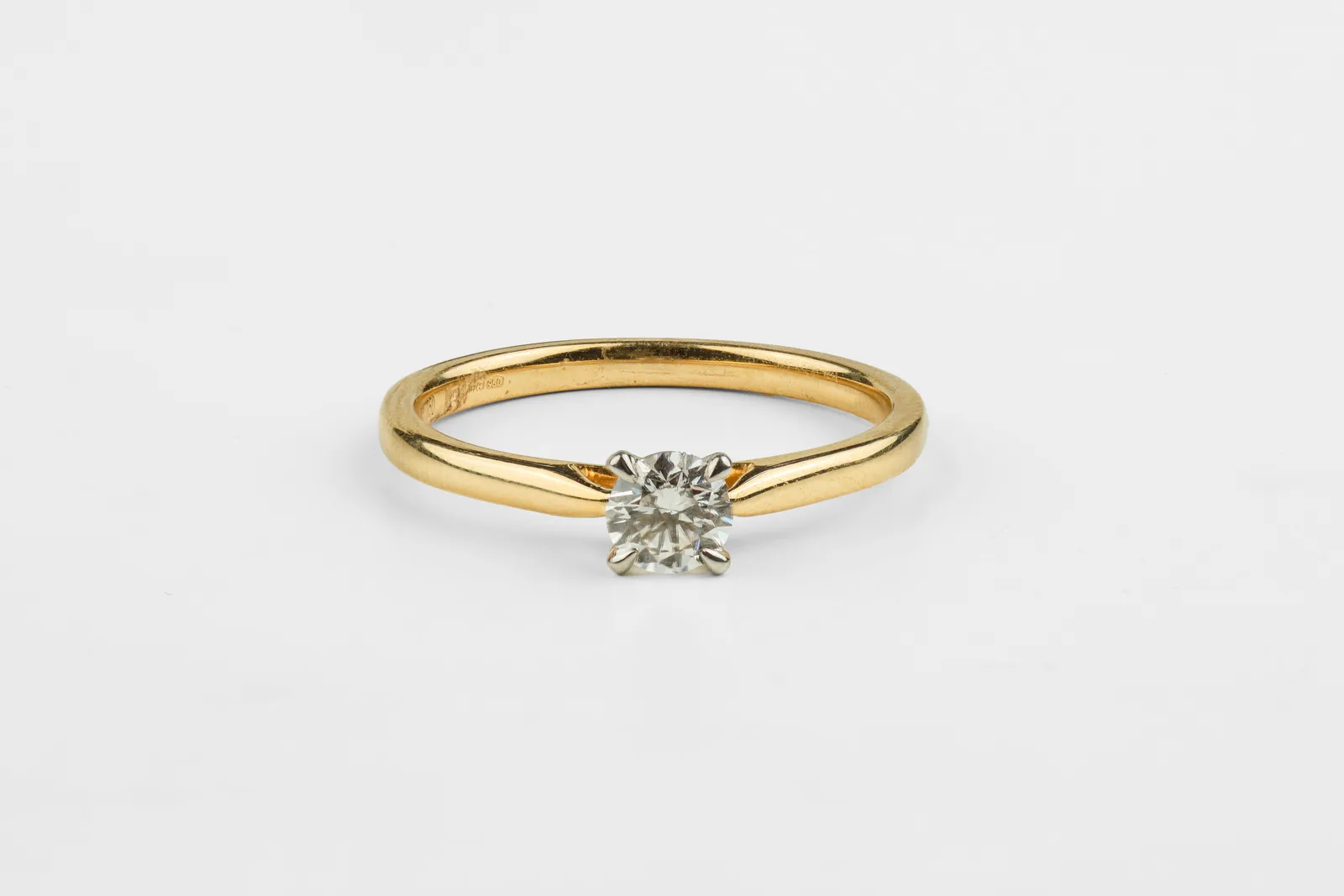Lab diamond Solitaire Ring in 18ct White Gold