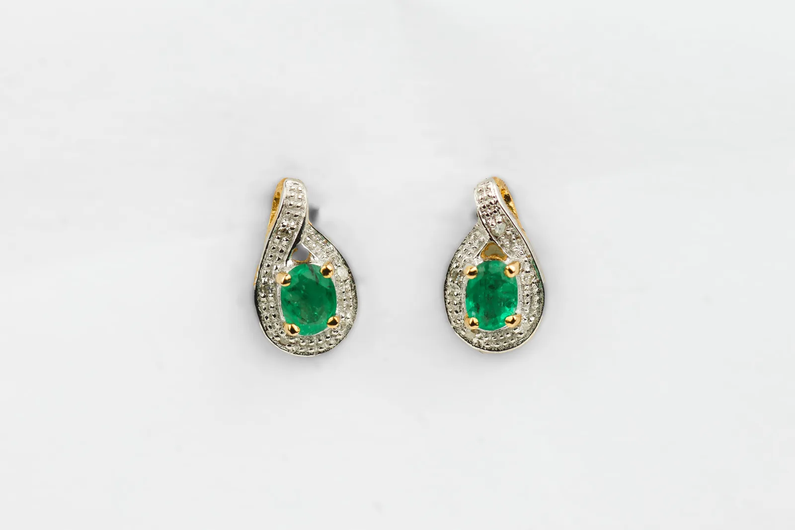 Emerald Contemporary Elegant Earrings in 9ct Yellow Gold