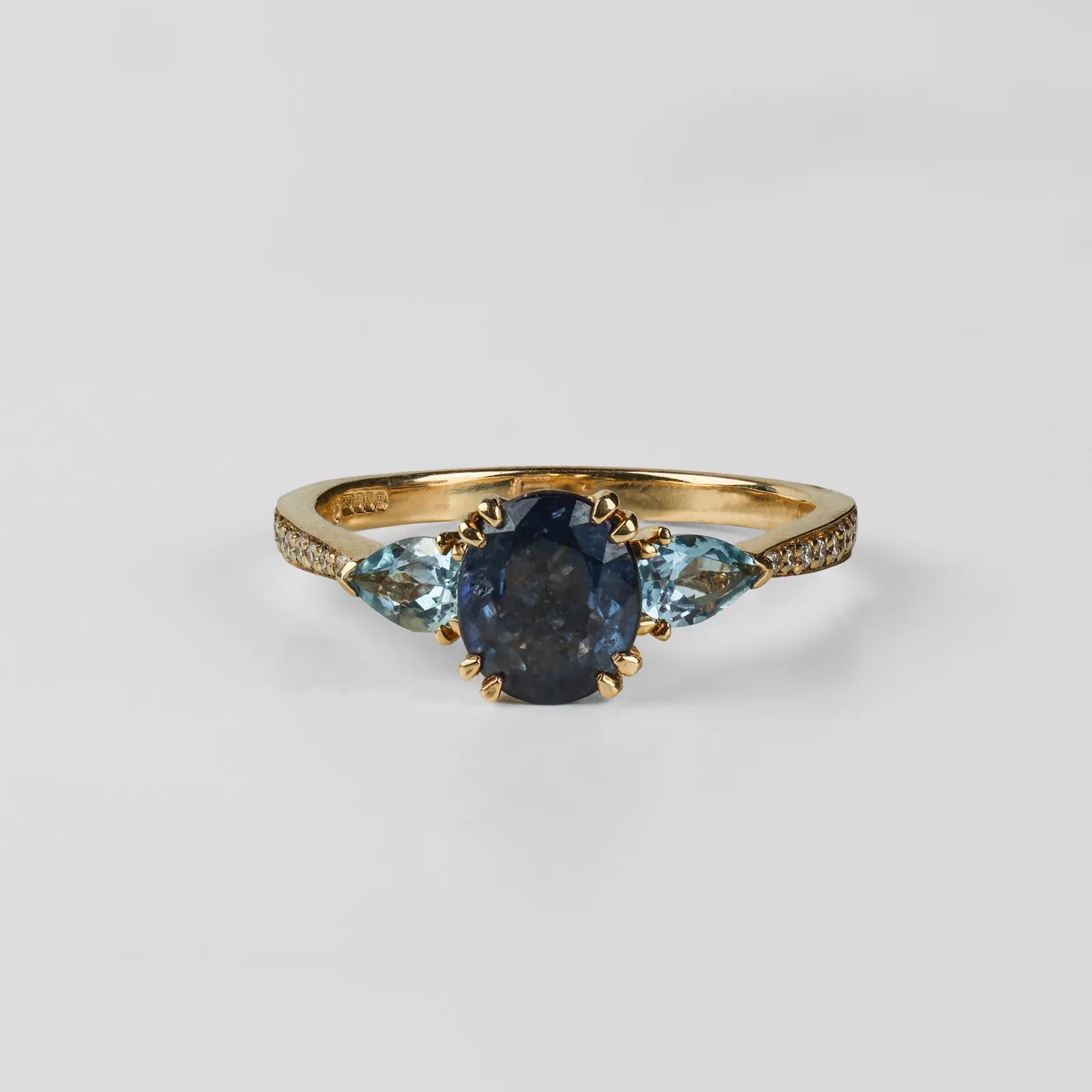 Sapphire Trilogy Ring in 18ct Yellow Gold
