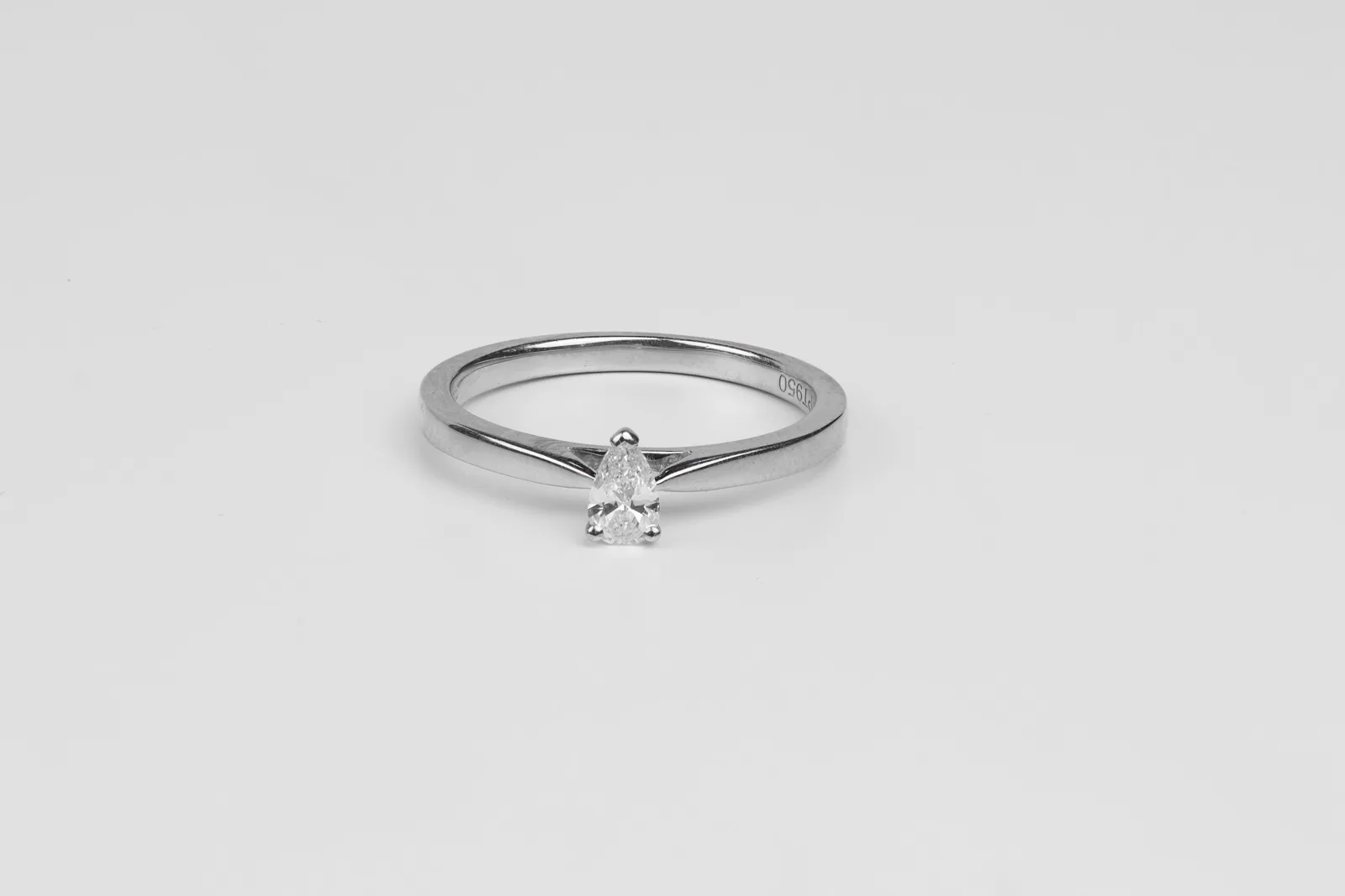 Diamond Solitaire Ring in Platinum