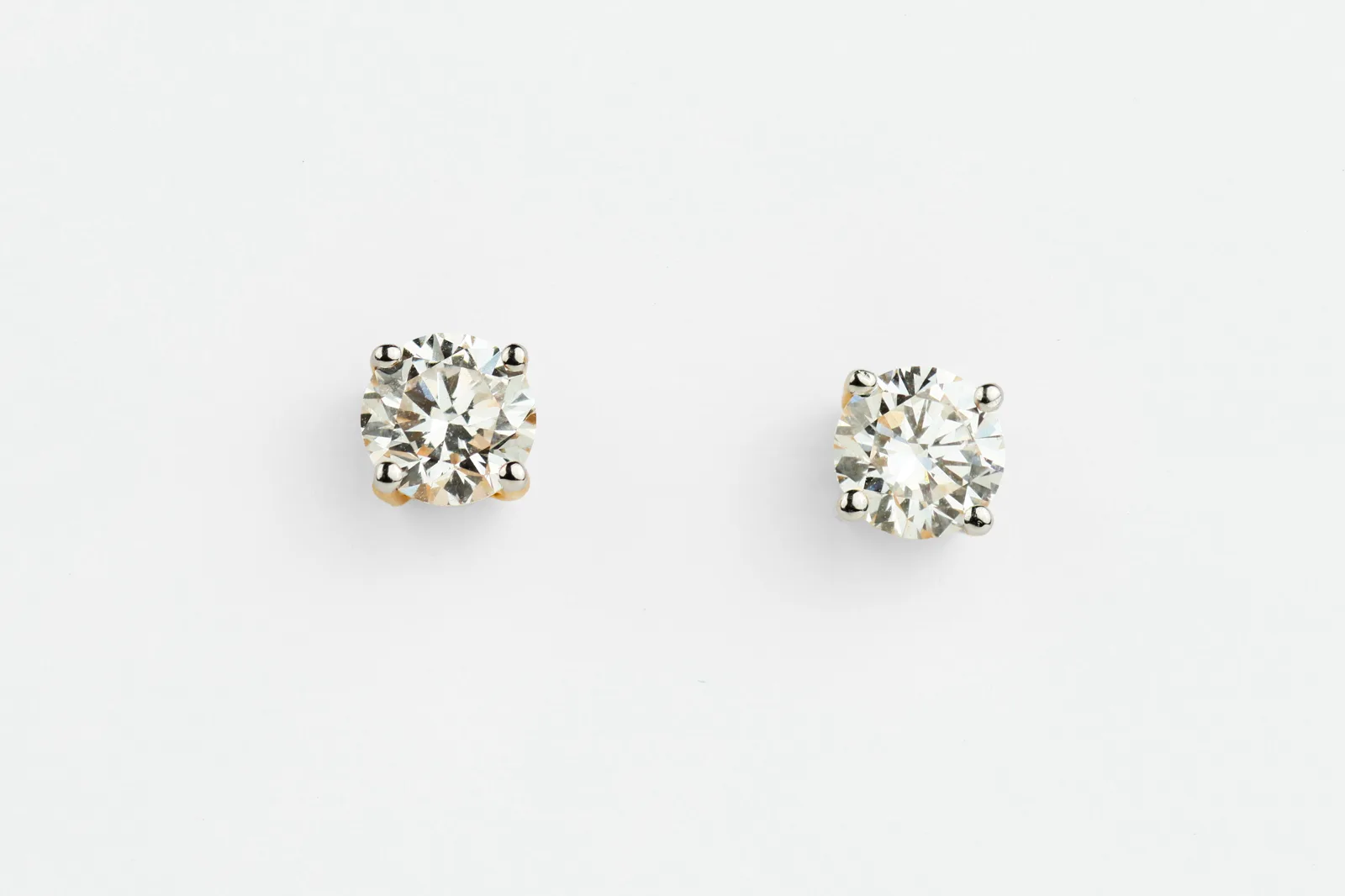 Diamond Solitaire Stud Earrings in 18ct Yellow Gold