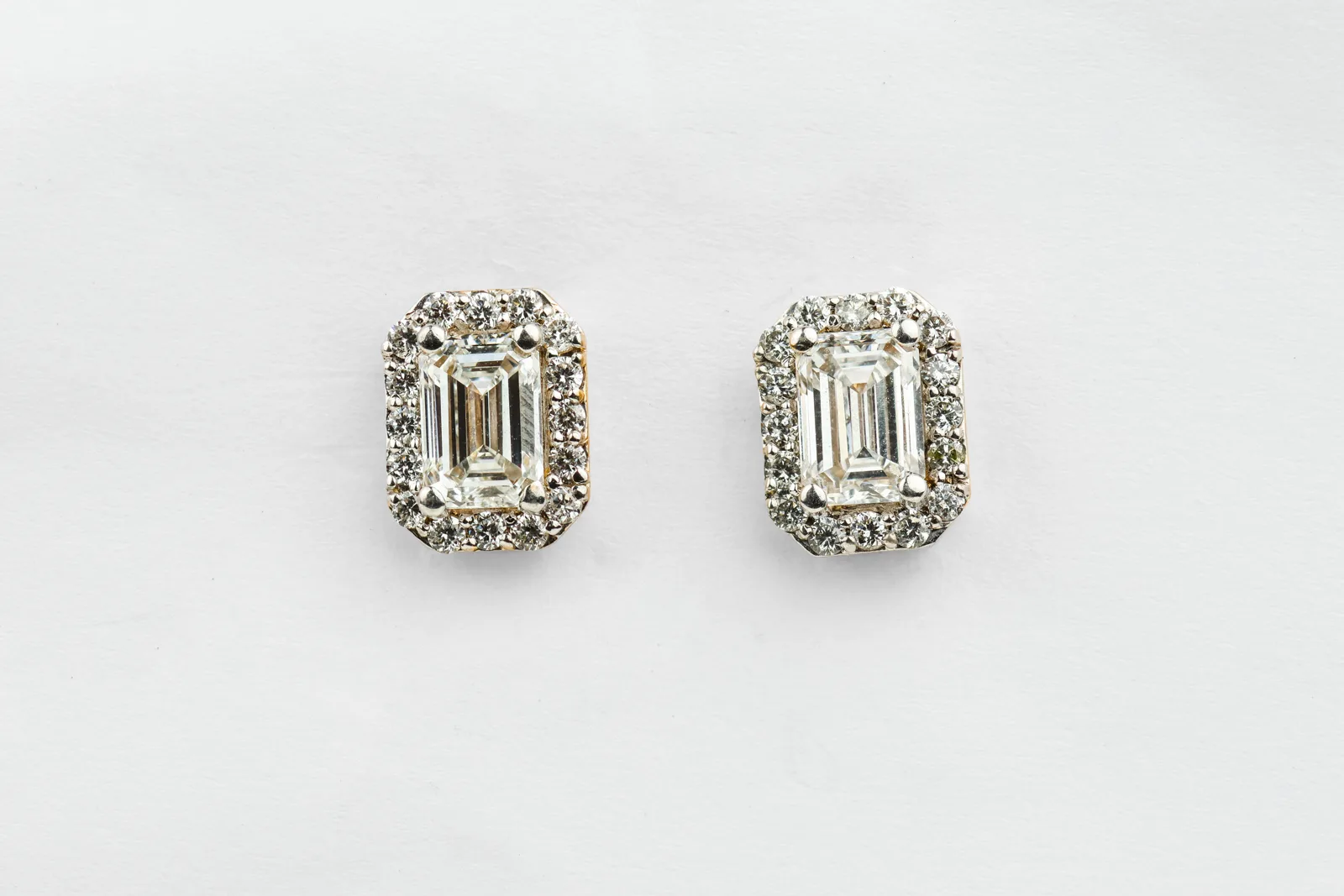 Lab Diamond Halo Stud Earrings in 9ct Yellow Gold