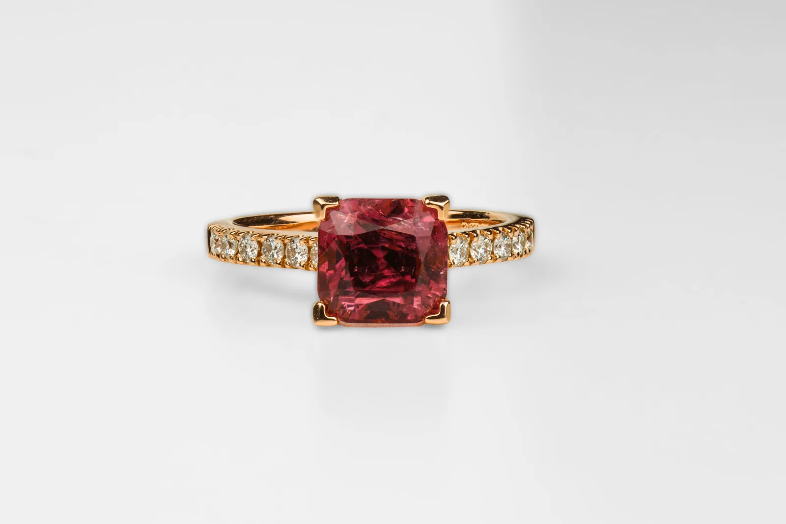 Tourmaline Solitaire Ring in 18ct Rose Gold
