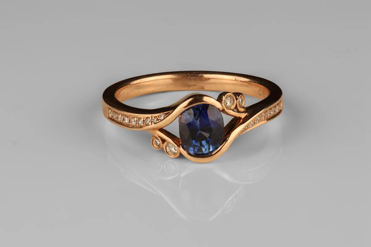 Sapphire & Diamond Cross Over Ring in 18ct Rose Gold