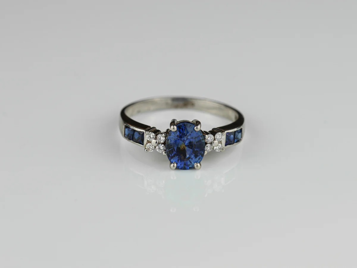 Sapphire & Diamond Shoulder Set Ring in 18ct White Gold