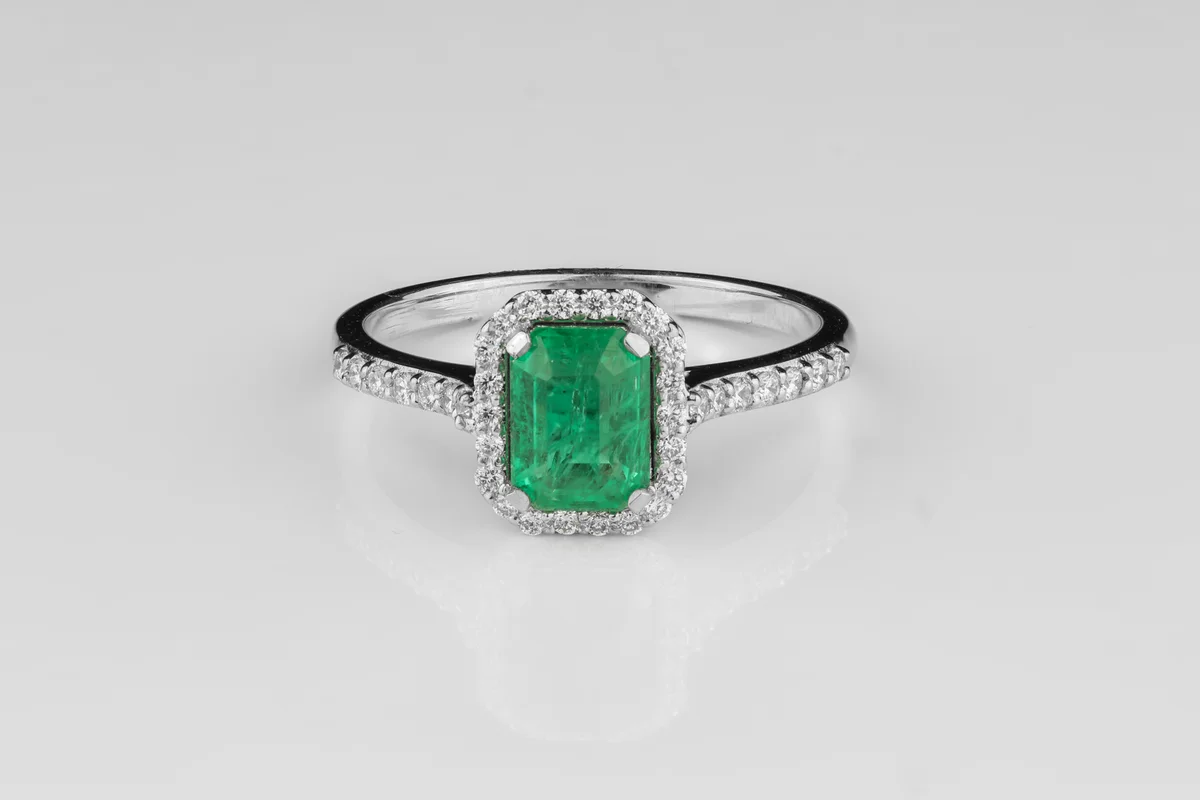 Emerald Halo Ring in 18ct White Gold