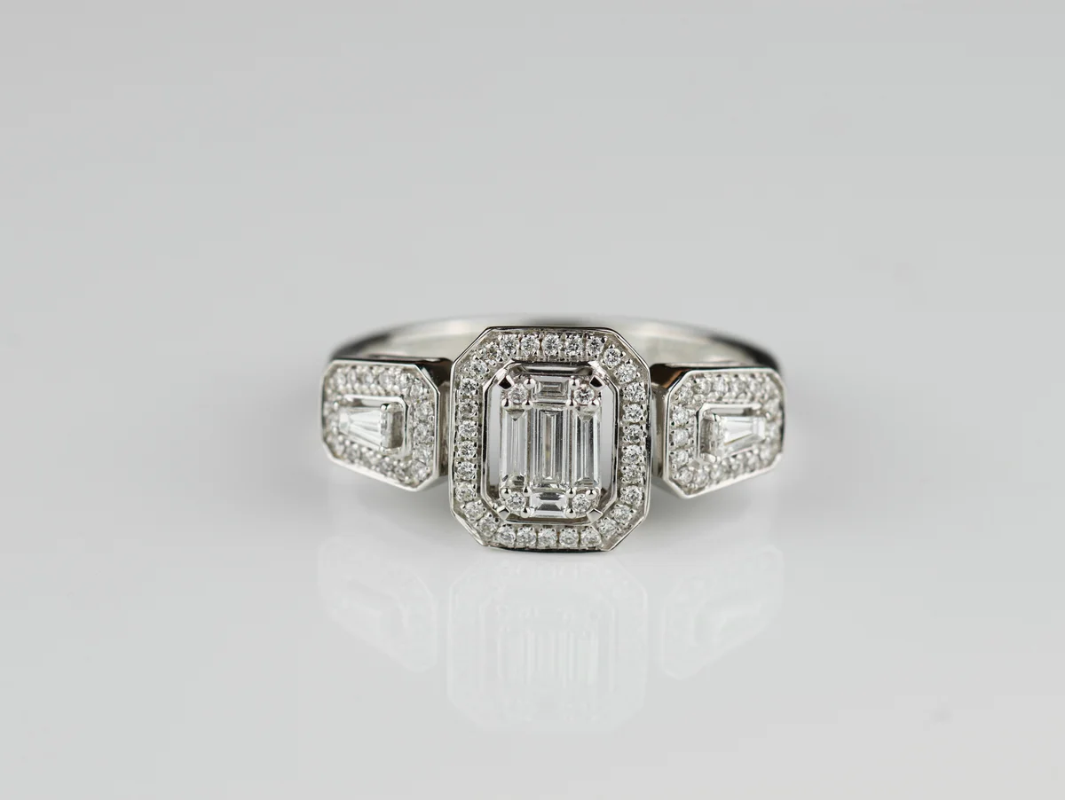 Natural Diamond Halo Ring in 18ct White Gold