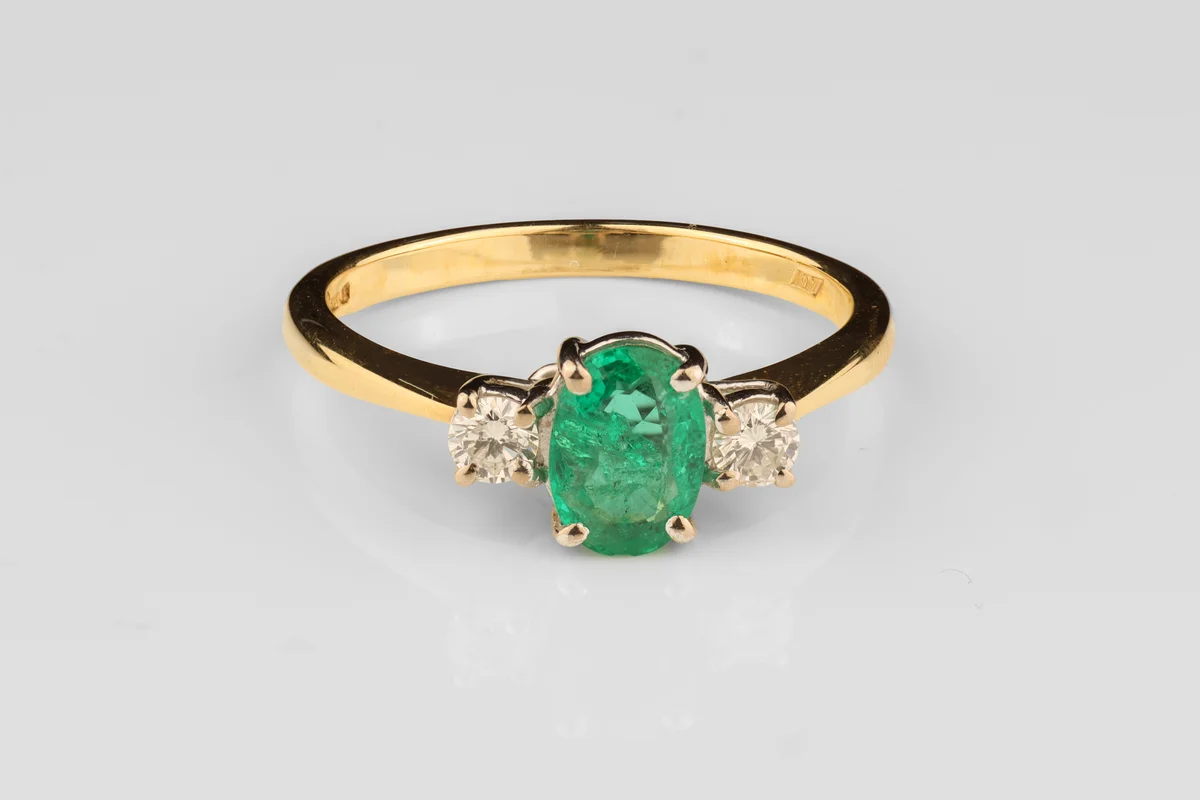 Emerald Trilogy Ring in 18ct Yellow Gold